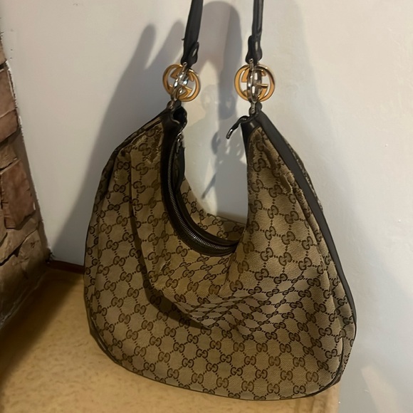 Gucci purse. - Picture 1 of 14